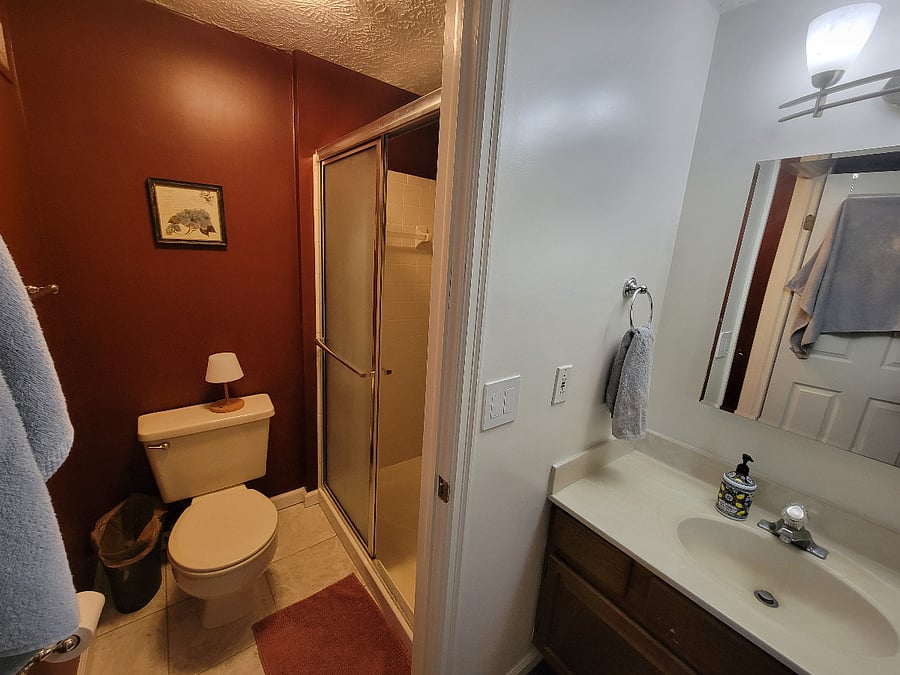 Master Bedroom Bathroom