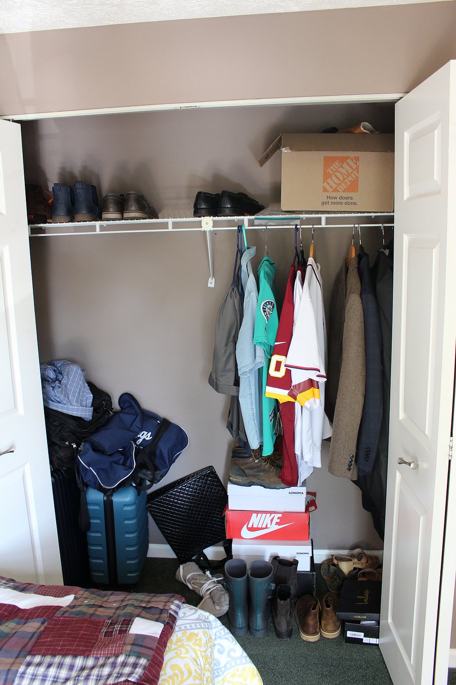 Twin Bedroom/office/closet
