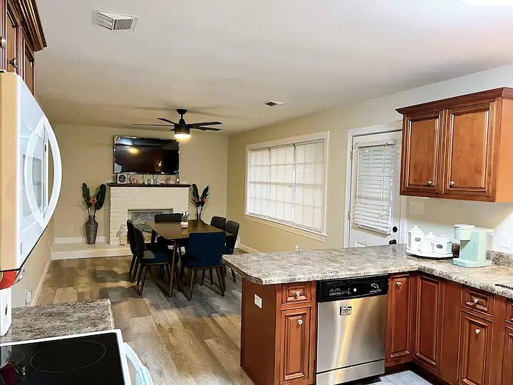 Furnished Finder property 748784_1 photo 25