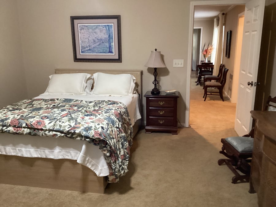 Bedroom with tray ceiling 
