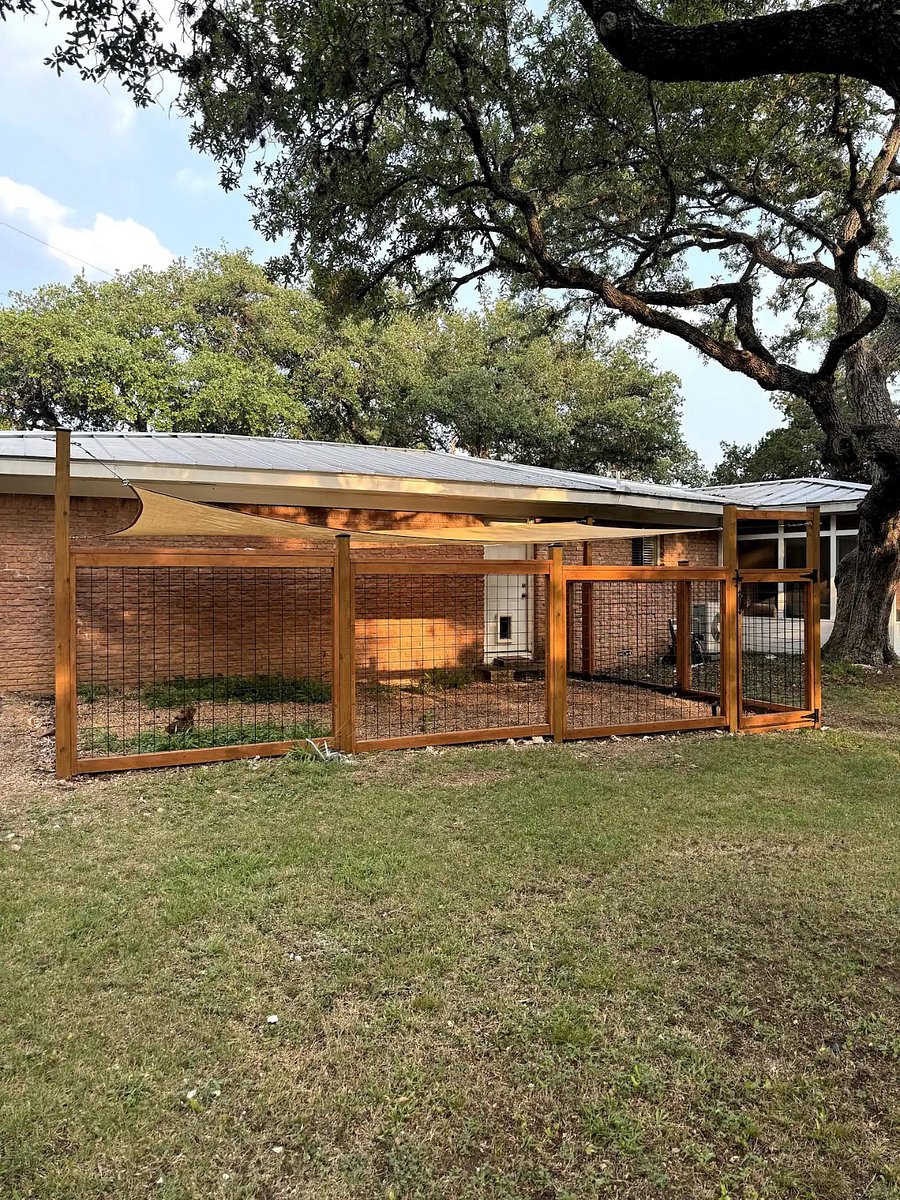 Newly added: Spacious dog run, complete with a sun sail, providing your pets a safe and comfortable space to enjoy the outdoors 