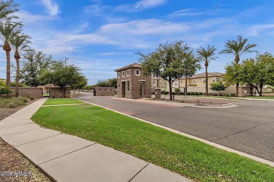 Furnished Finder property 748985_1 photo 22