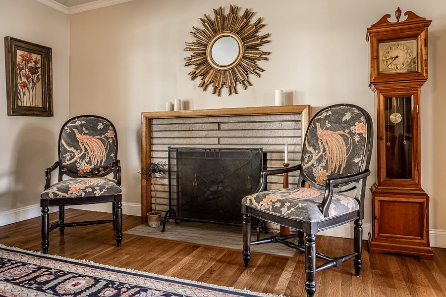 please no using this fireplace in the sitting room.