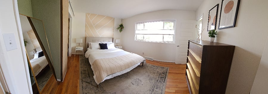 Master Bedroom (Queen sized bed)