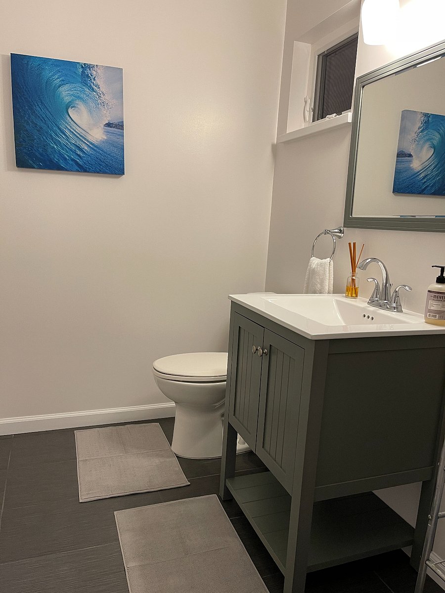 Powder Room (1/2 Bath)