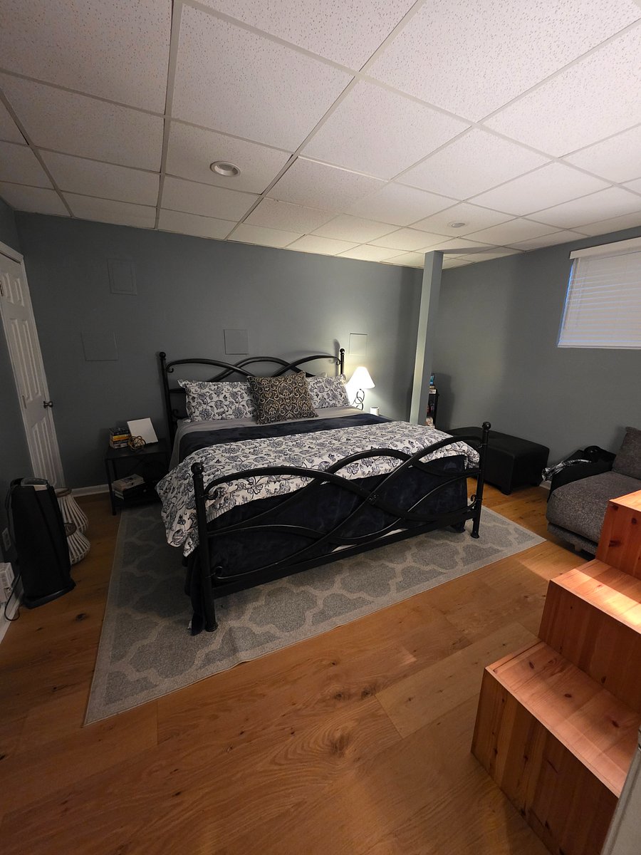 Separate bedroom 