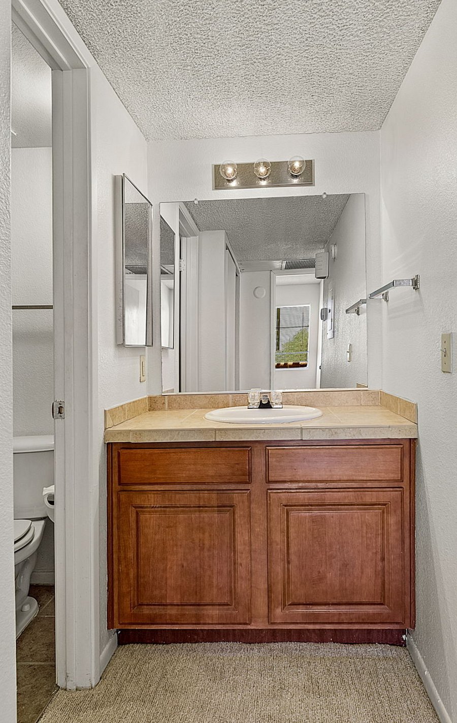 Furnished Finder property 749300_1 photo 3