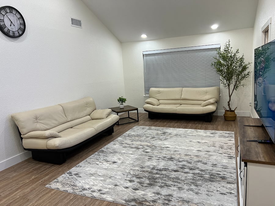 Furnished Finder property 749304_1 photo 3