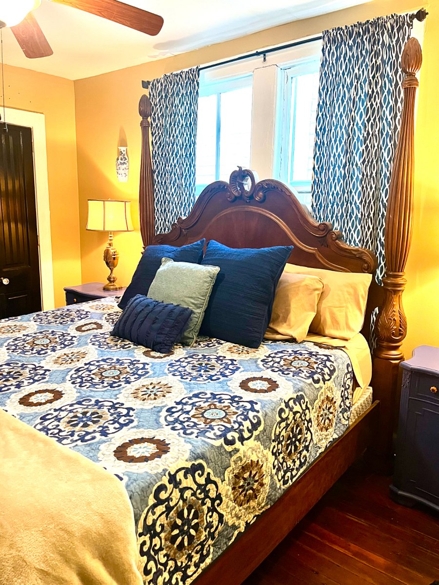 First Floor Bedroom with KingFir