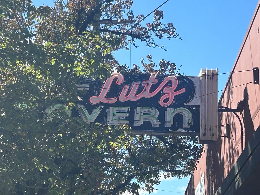 Check out the historic Lutz Tavern! Fabulous cocktails, good pub food and pool tables! https://www.lutztavern.com/
Distance 0.9 miles