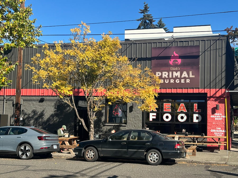 Great burgers at Primal Burger! https://dicksprimalkitchen.com/
Distance 0.8 miles