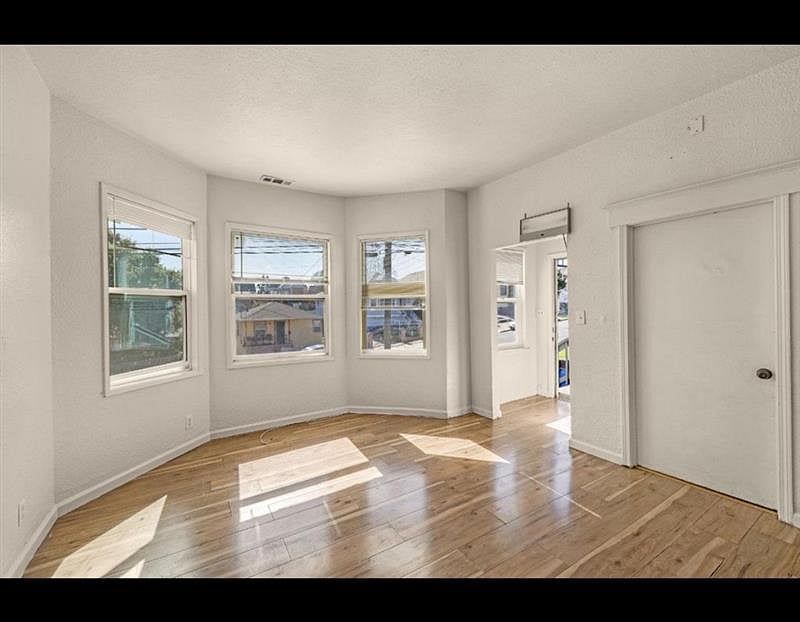 Furnished Finder property 749652_1 photo 12