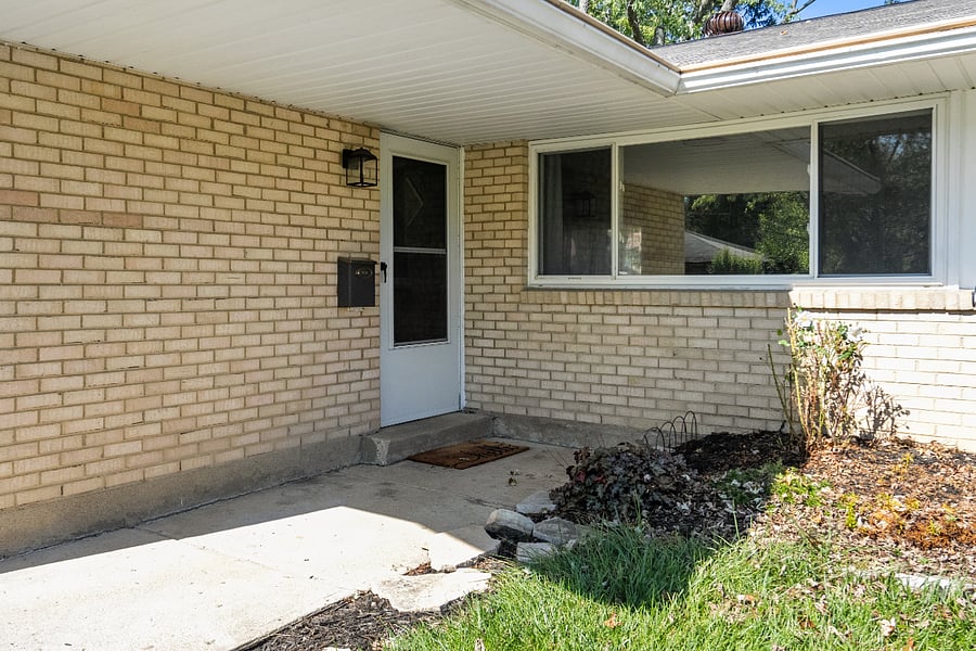 Exterior Entry