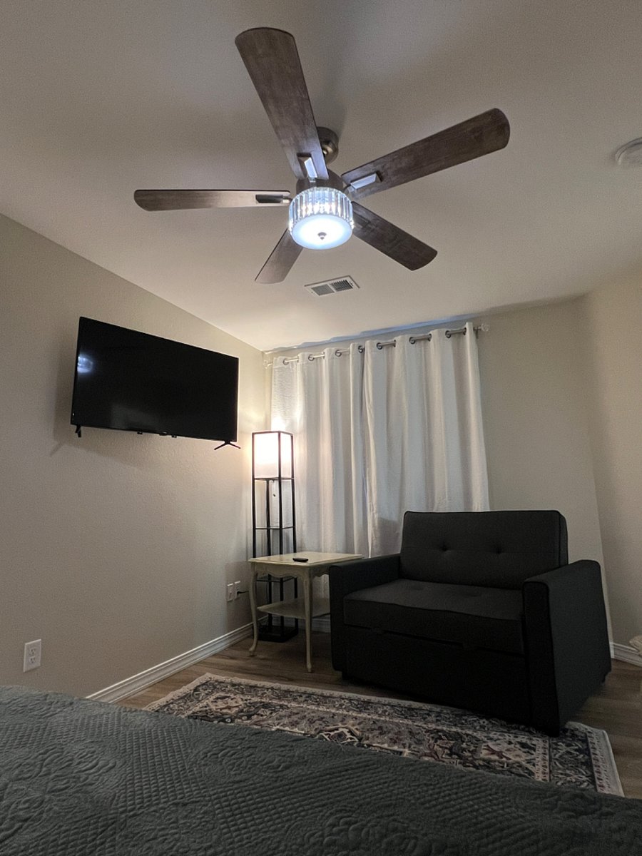 Furnished Finder property 749802_1 photo 3