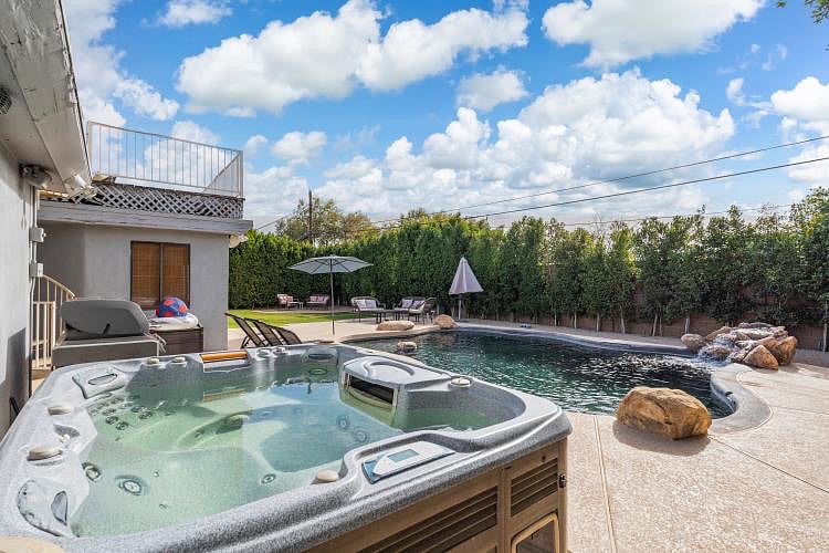Five person hot tub