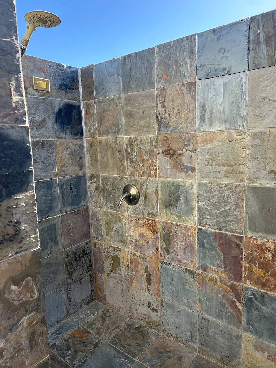 Outdoor shower dual shower heads