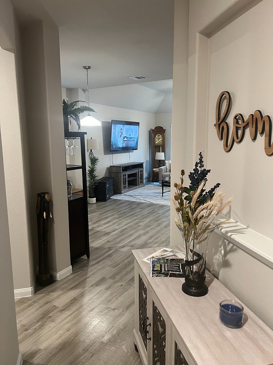Furnished Finder property 750025_1 photo 3