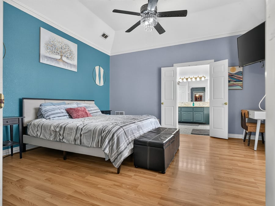Master Bedroom- Downstairs
