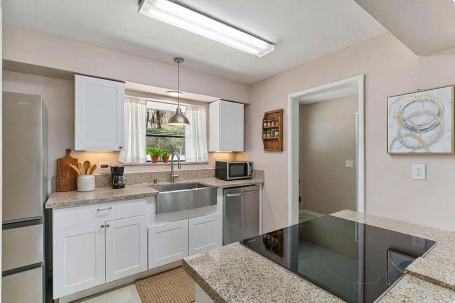 Furnished Finder property 750120_2 photo 8