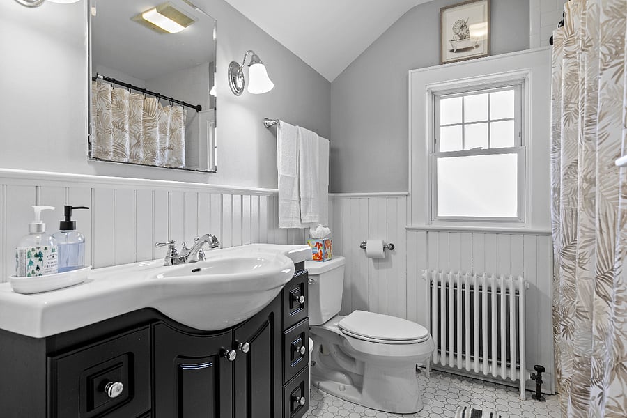Bathroom #2