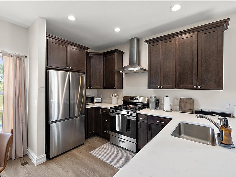 Furnished Finder property 750258_1 photo 4