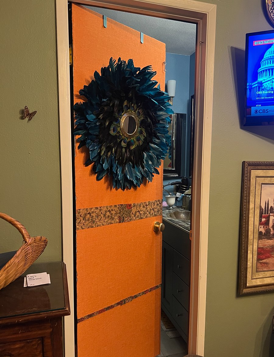 "Viva Mexico" bathroom door