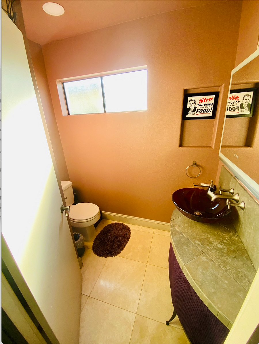 1/2 bath