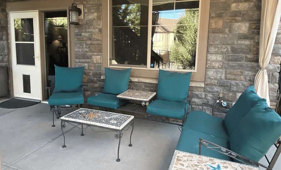 Private Entrance & Patio