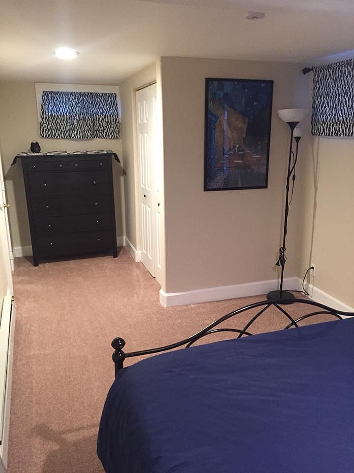 Bedroom 1- Queen