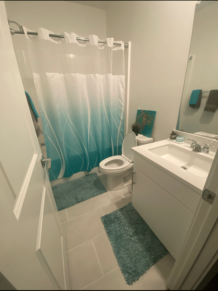 Private restroom #2
Rain shower head with detachable handheld.