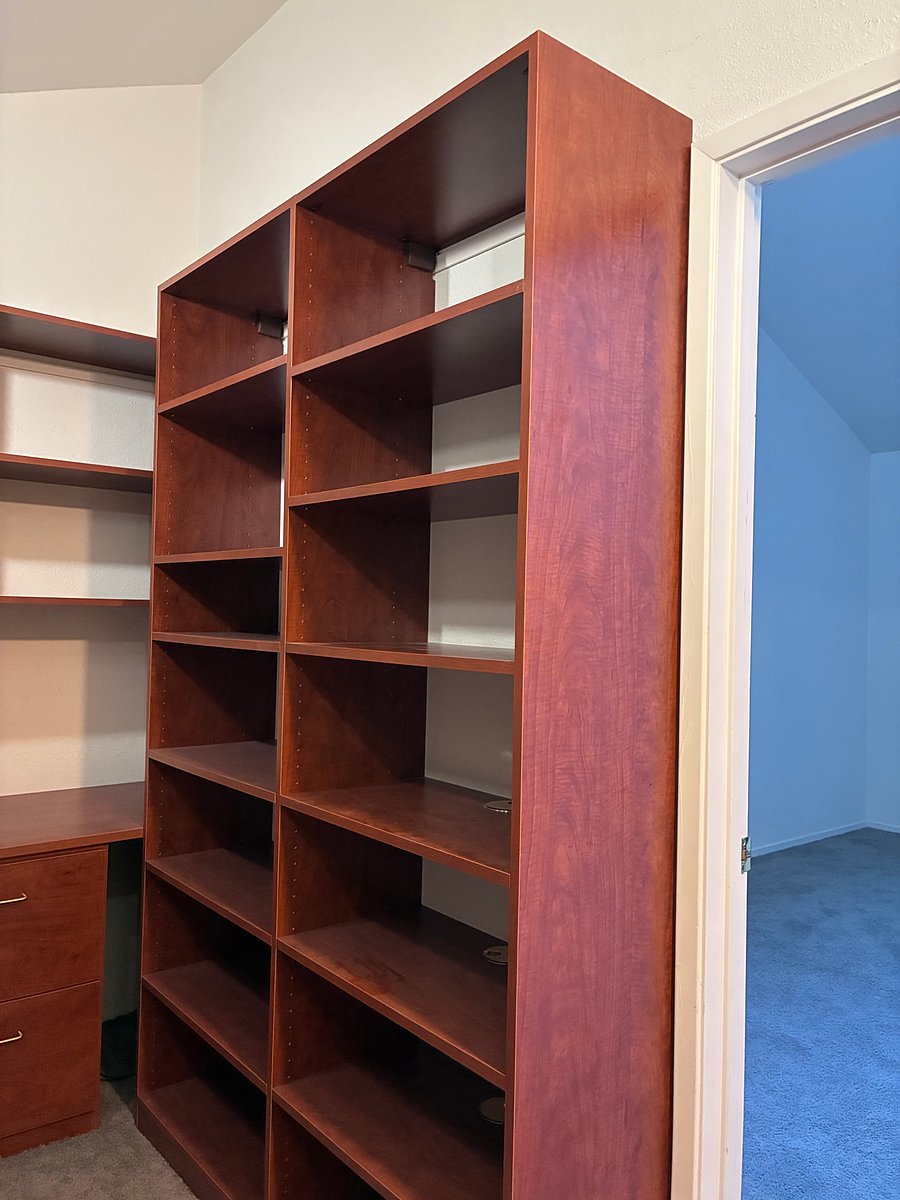 Upstairs loft (outside of primary bedroom)