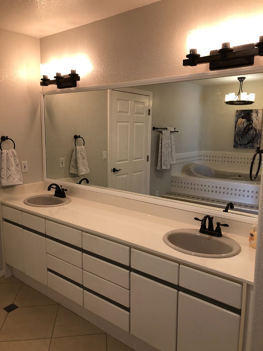 Master Bathroom Dual Sink and Soaking Tub and Large Shower