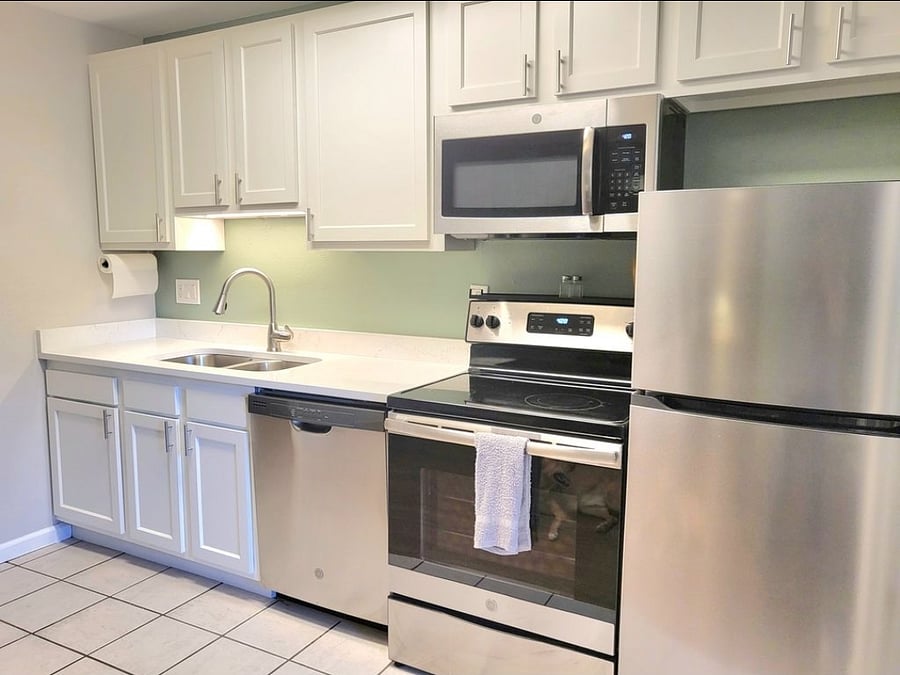 Remodeled kitchen at Niwot Apartment