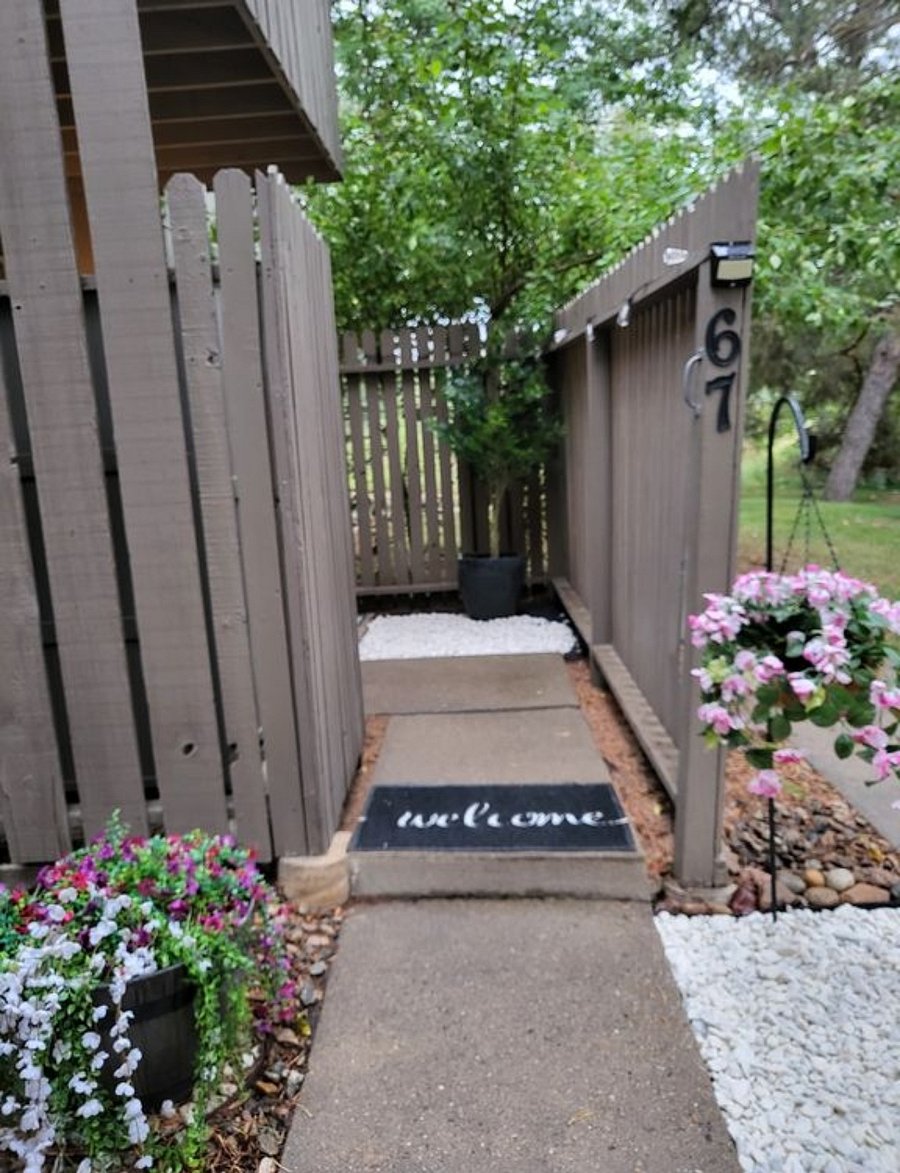 Entrance to Niwot Apartment