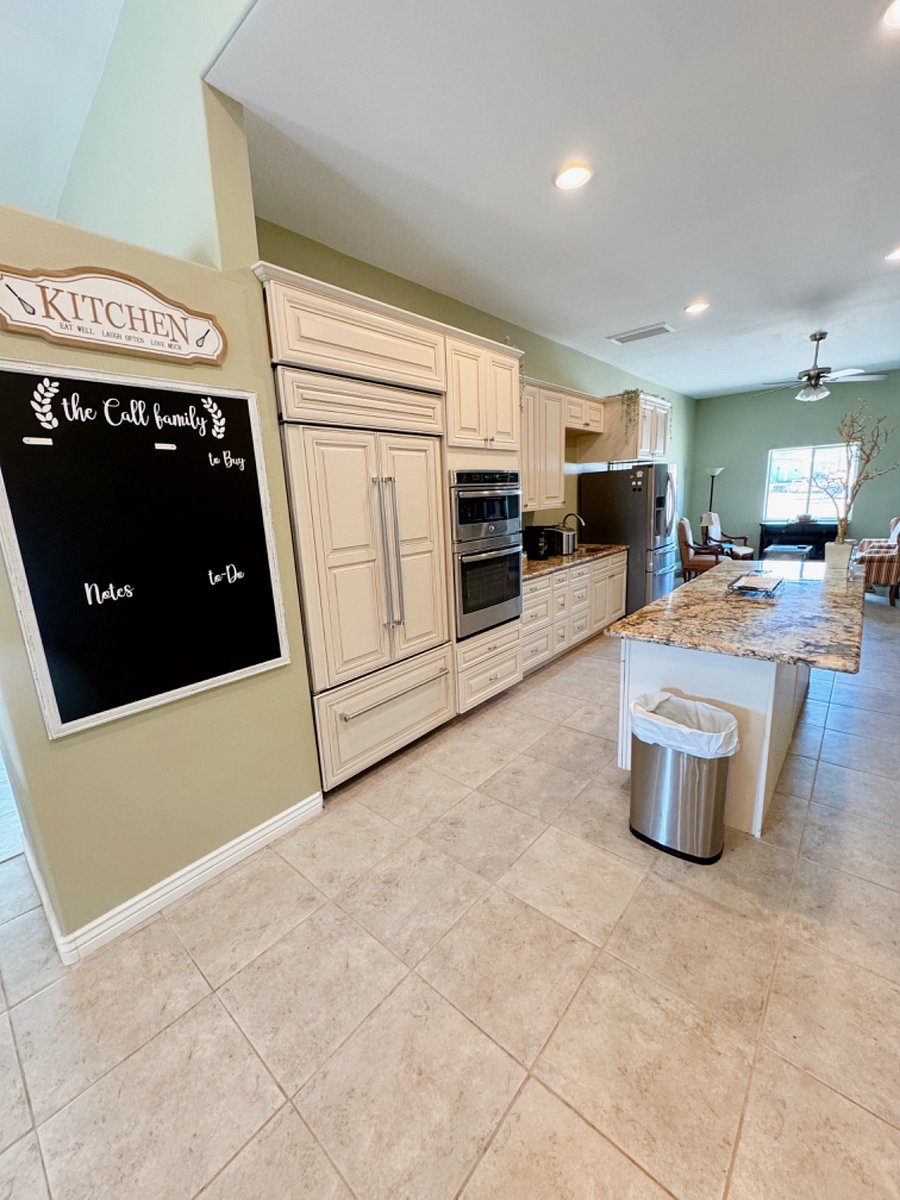 Furnished Finder property 750653_2 photo 18