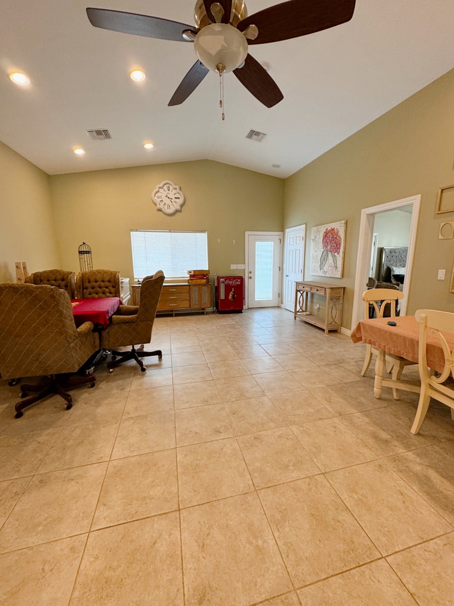Furnished Finder property 750653_2 photo 17