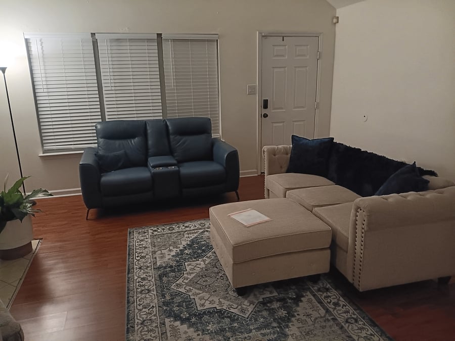 Furnished Finder property 750700_1 photo 3