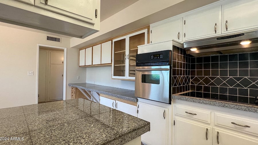 Kitchen with flat cook top