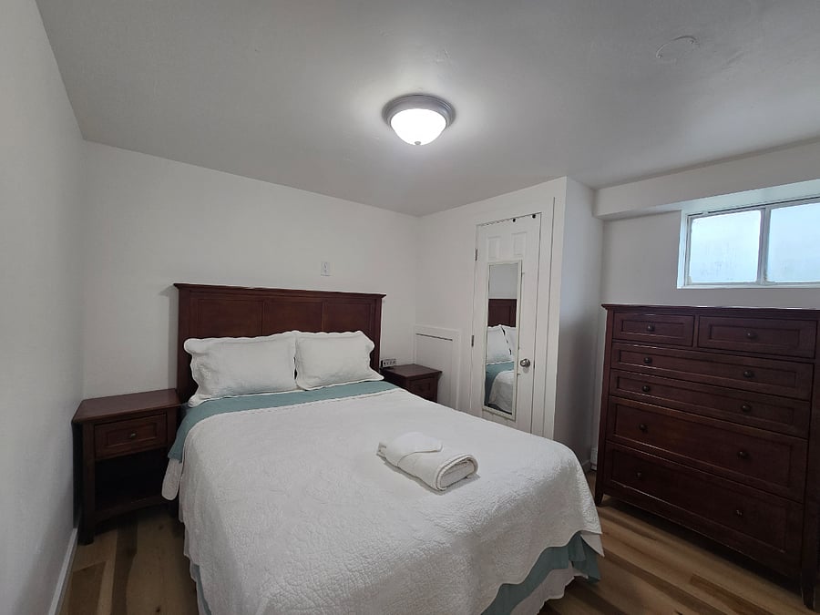 2nd bedroom