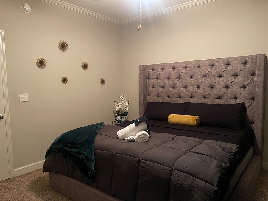 3rd bedroom with king size bed