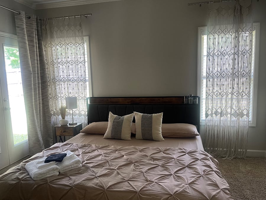 Spacious Master bedroom with Smart Tv