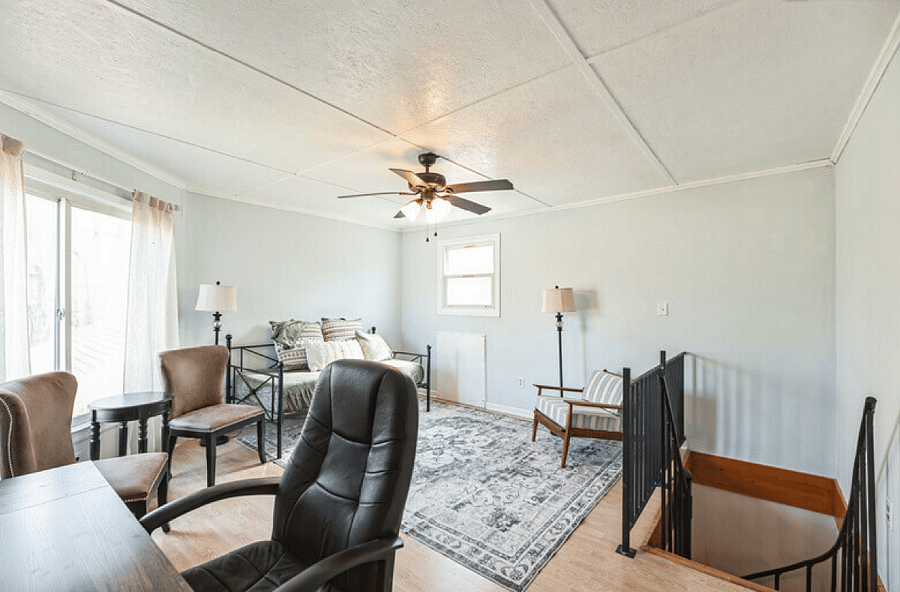 Office/Sitting Room (above Foyer)