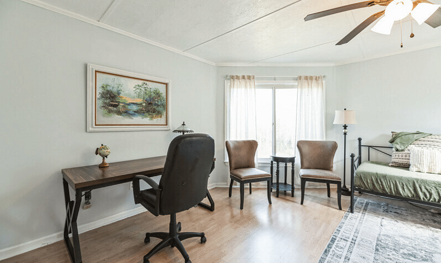 Office/Sitting Room (above Foyer)