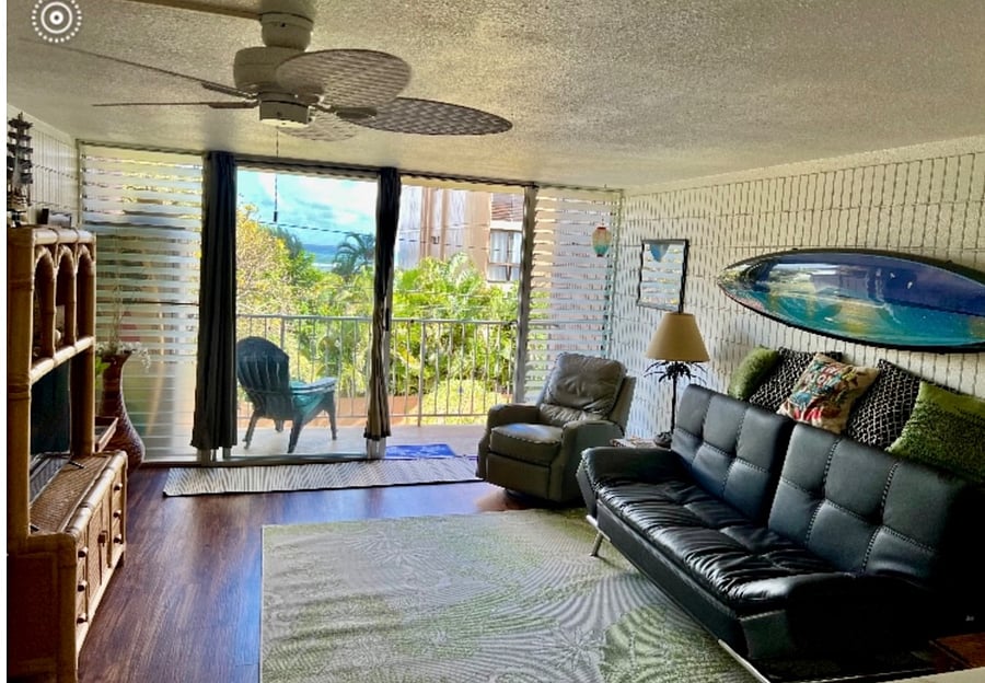 New koa flooring, spacious living room, ocean view