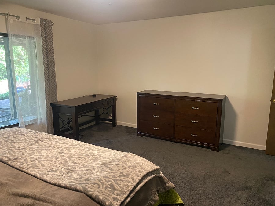 Clothing storage, working desk with WIFI.