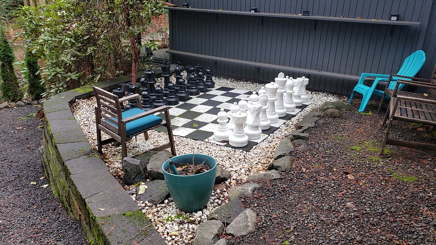 Outdoor chess
