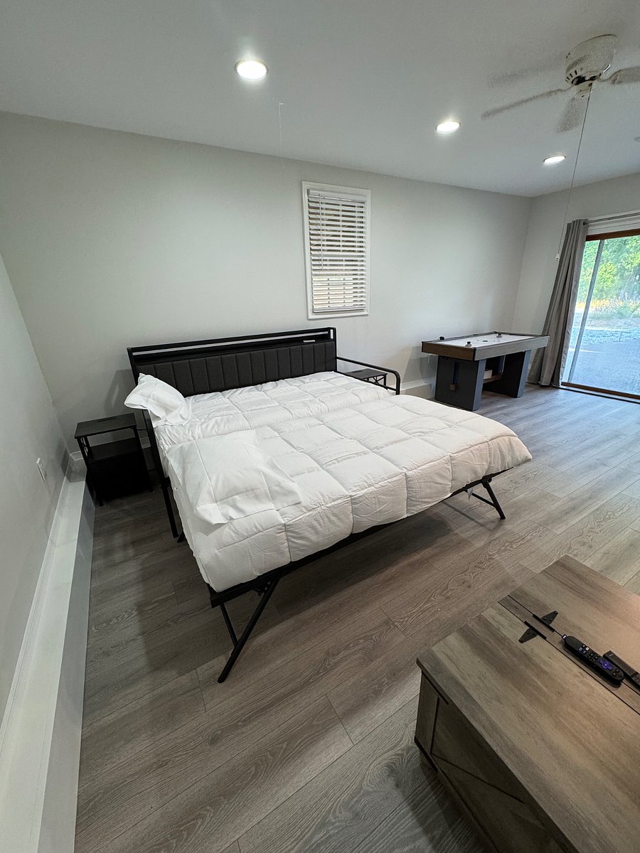 Daybed in game room