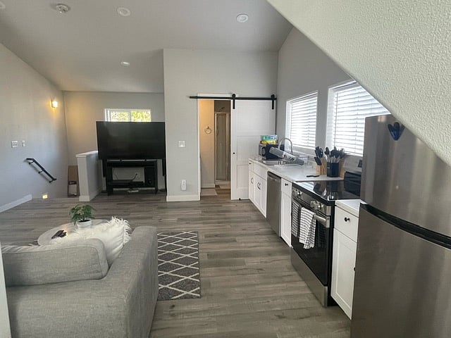 Furnished Finder property 751101_1 photo 6