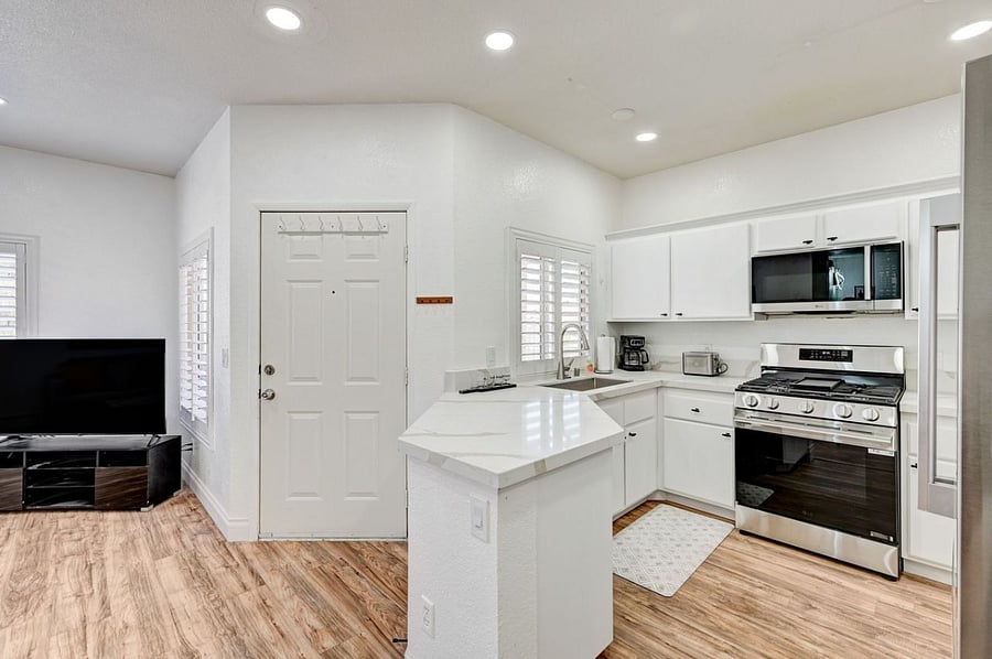 Furnished Finder property 751104_2 photo 16