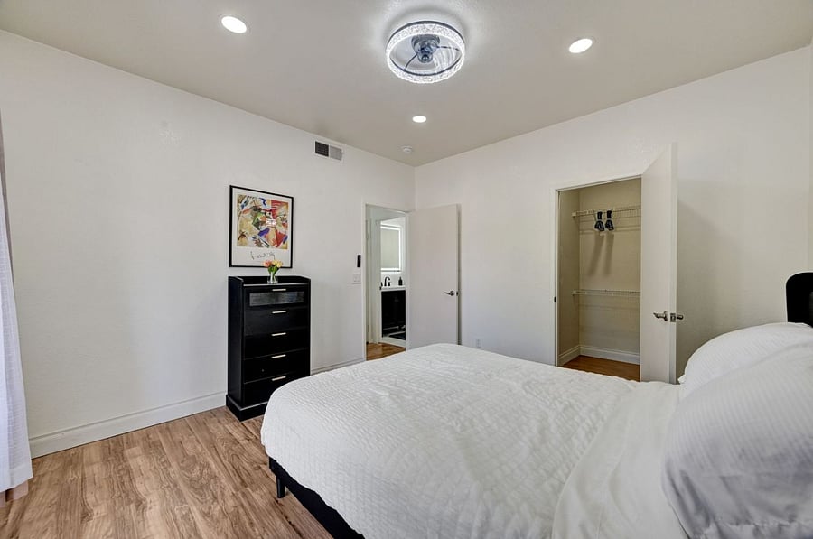 Furnished Finder property 751104_2 photo 29